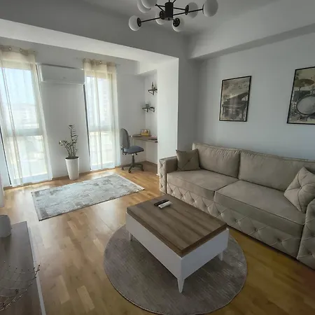 The V 1 Apartament *